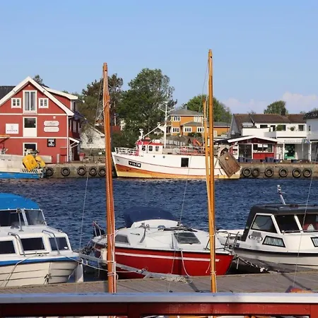 Sibylle's Med 2 Soverom * Hvasser